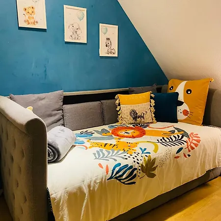 D'estelle * لا بيتيت-بيير