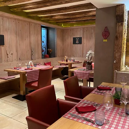 Апартаменты D'estelle *